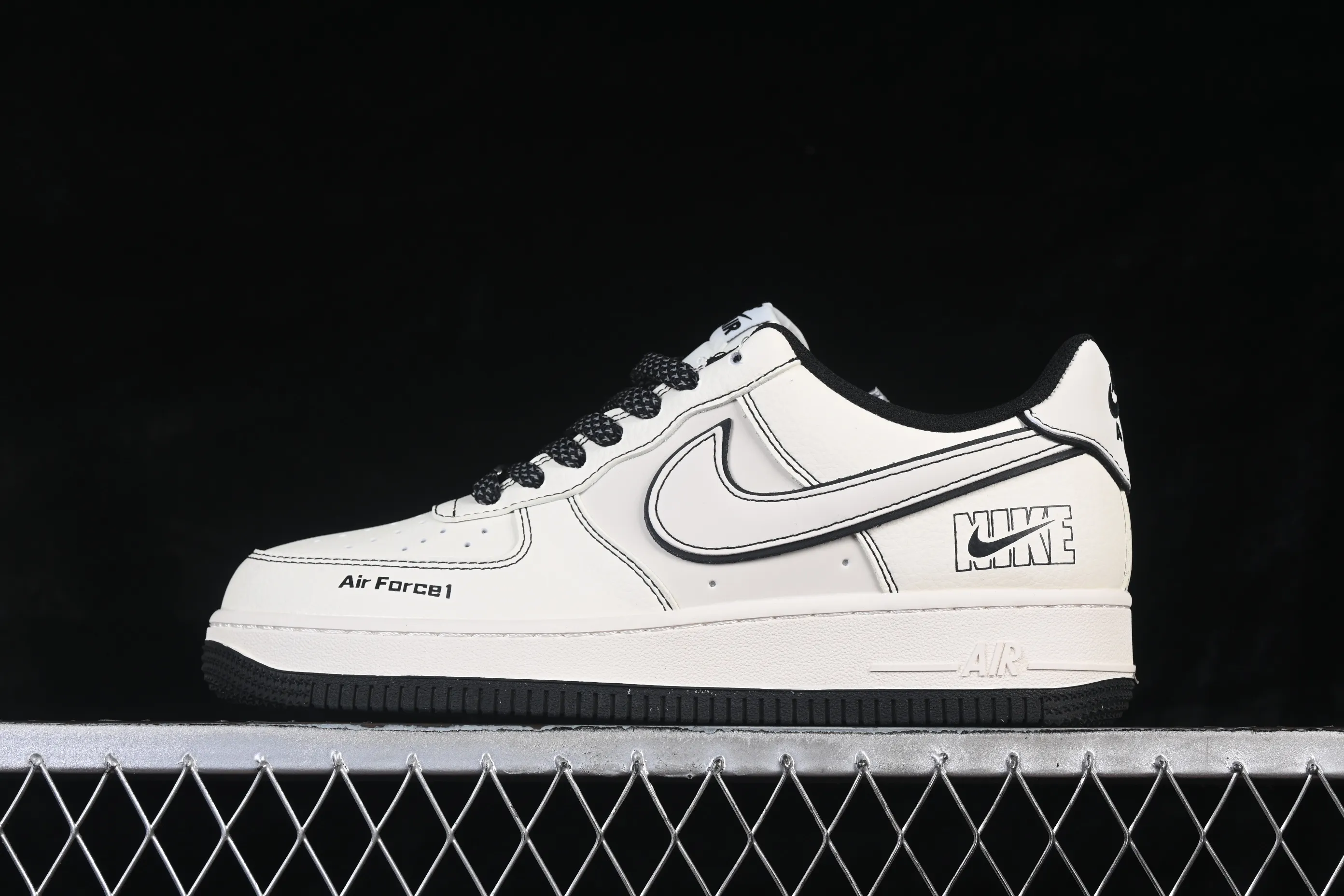 All categories Nk Air Force 1 Air Force series Nk Air Force 1 Low Air Force low-top Nike Air Force 1'07 Low Black Bugs Bunny Air Force 1 low-top casual sneakers JP8028-060